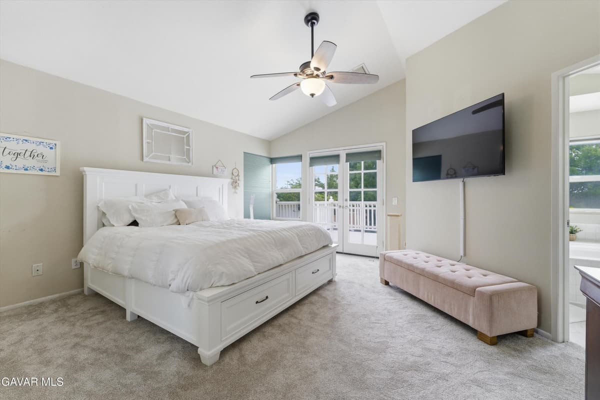 42718 Minstrel Drive — photo 6