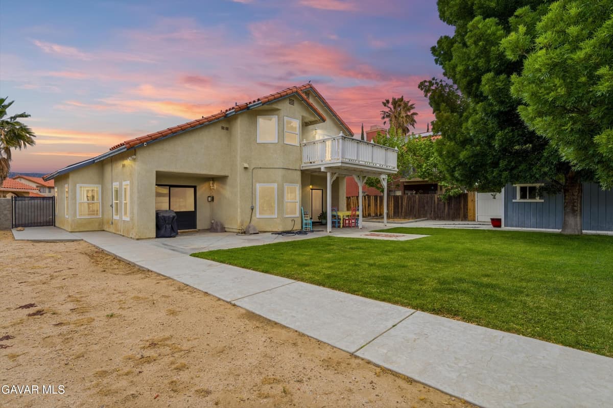 42718 Minstrel Drive — photo 8