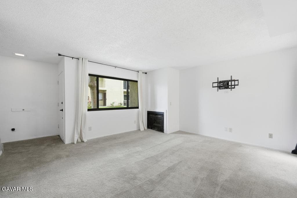 44200 Kingtree Avenue — photo 8