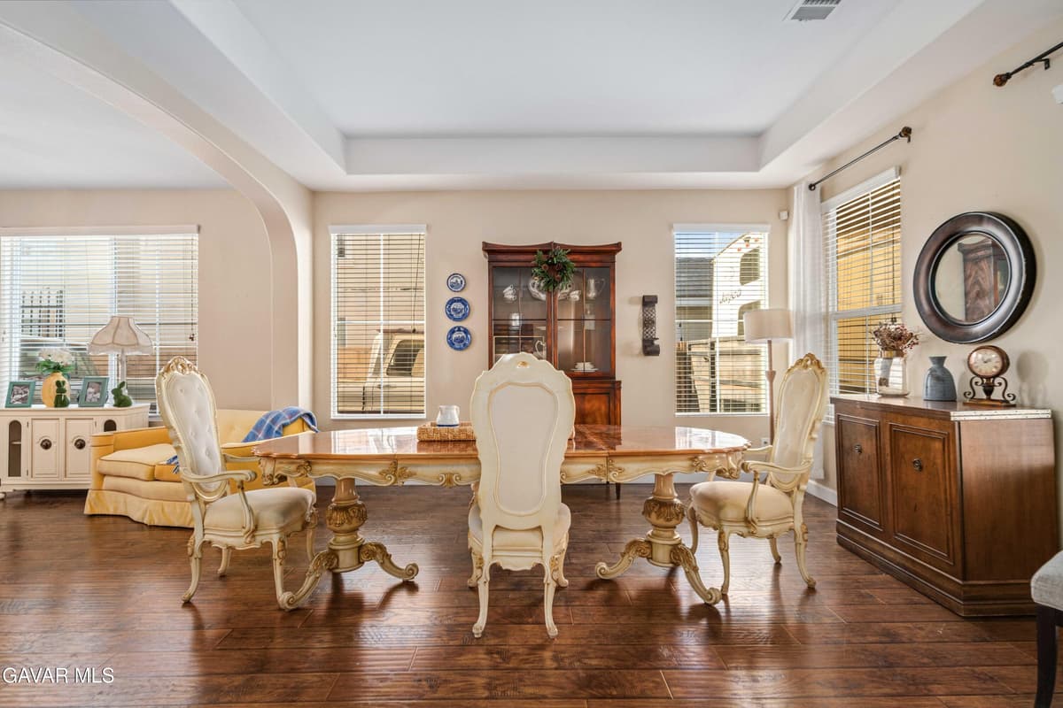 44123 W 47th Street — photo 8