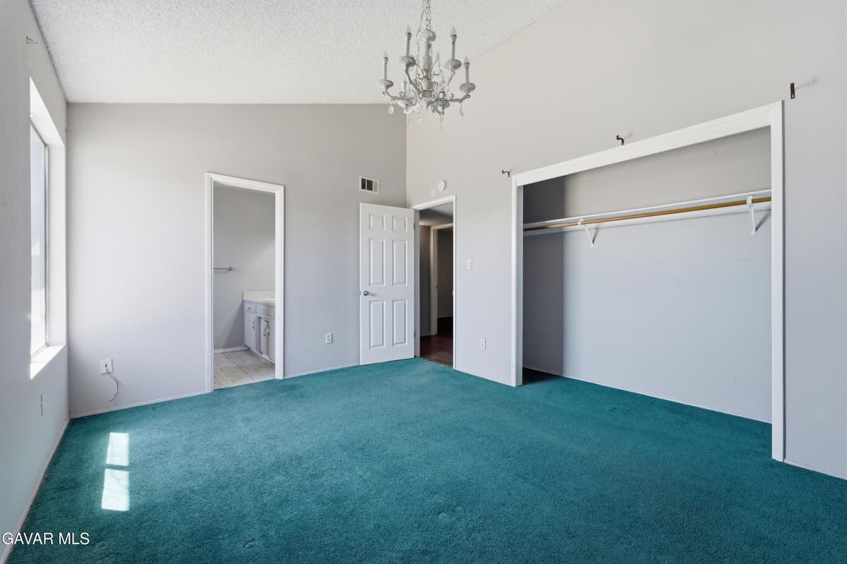 9237 Butternut Avenue — photo 8