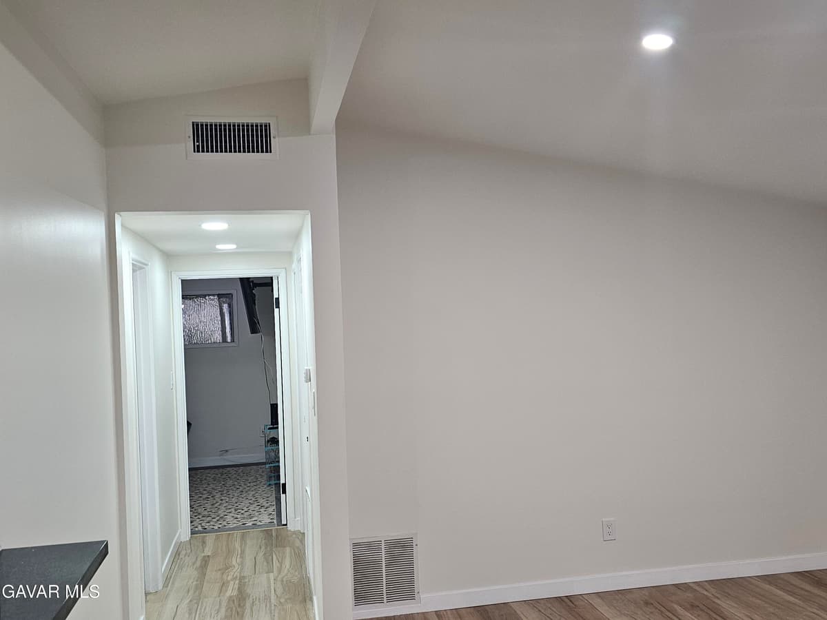 1132 W Ave P-14 — photo 8