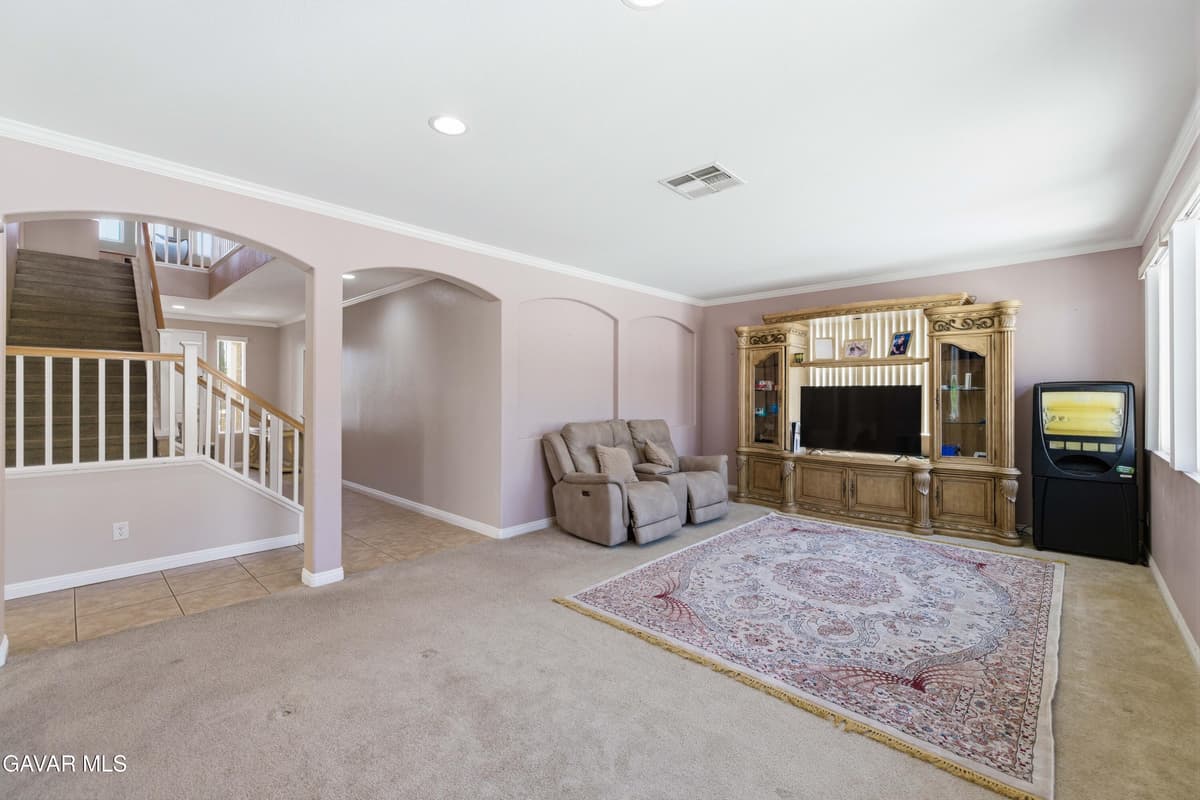 4613 W Avenue J13 — photo 3