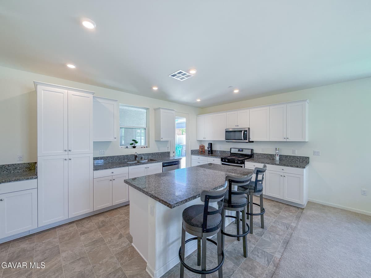 279 Galveston Lane — photo 8