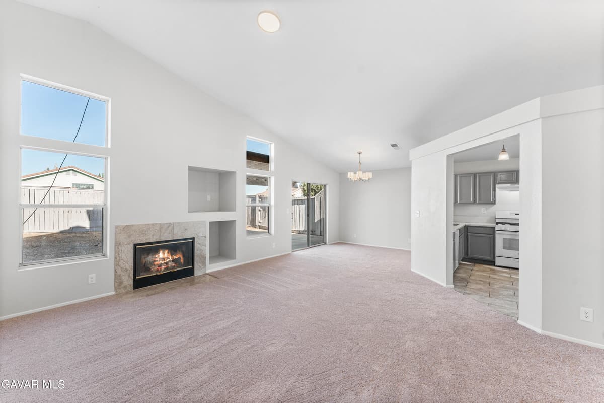 37031 Firethorn Street — photo 8