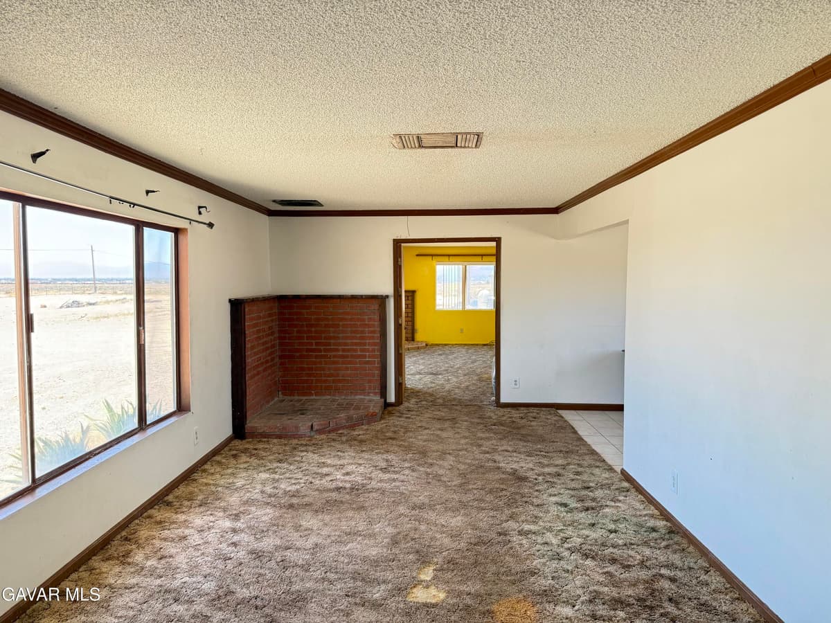 45731 W 48th Street — photo 3