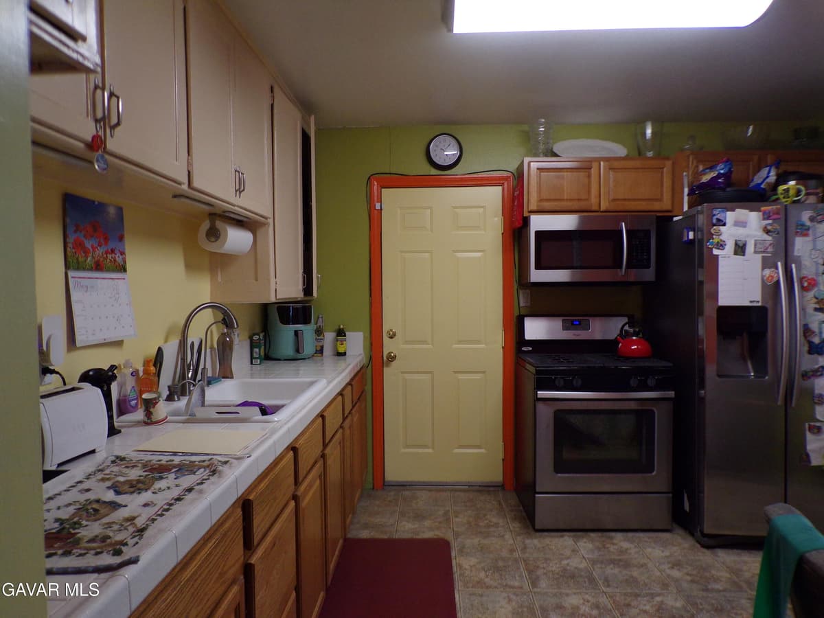 44026 W 10th Street — photo 5