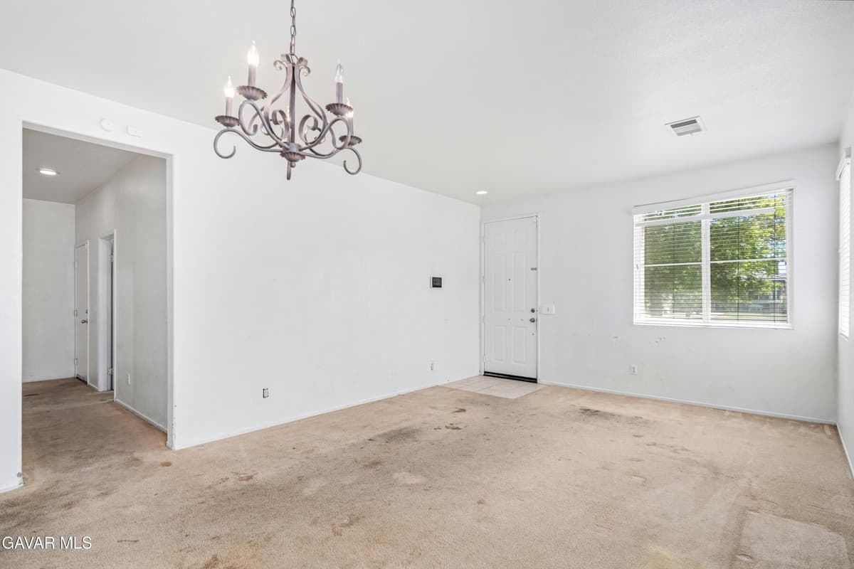 42955 Carpenter Drive — photo 8