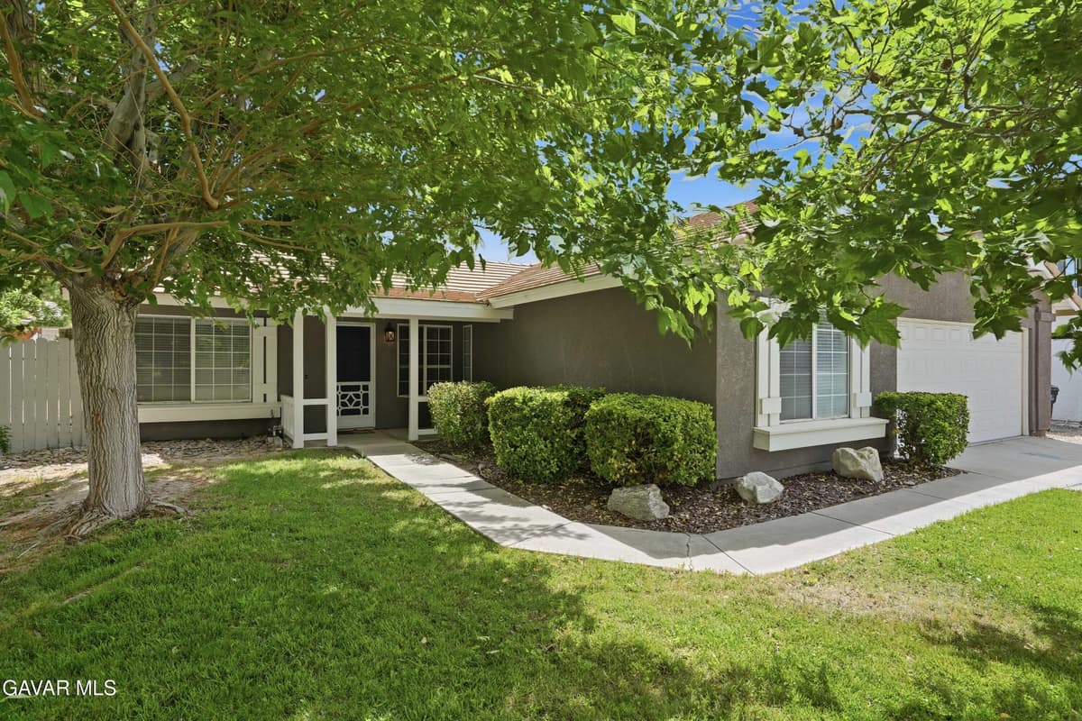 5854 Madrid Court — photo 2