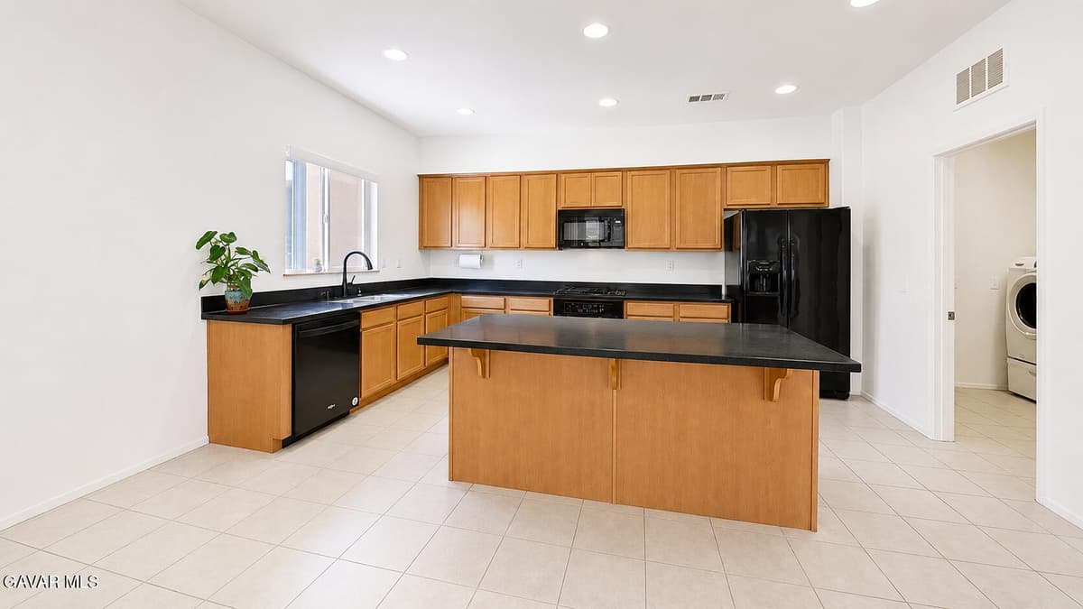 41630 Port Avenue — photo 5
