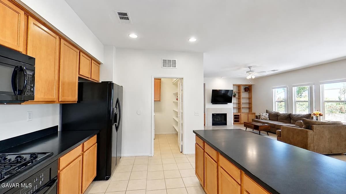 41630 Port Avenue — photo 6