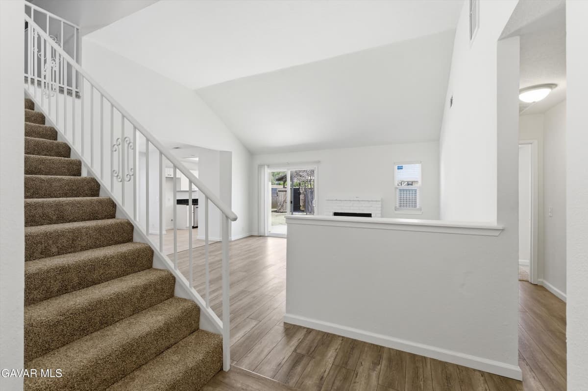 44148 Dahlia Street — photo 4