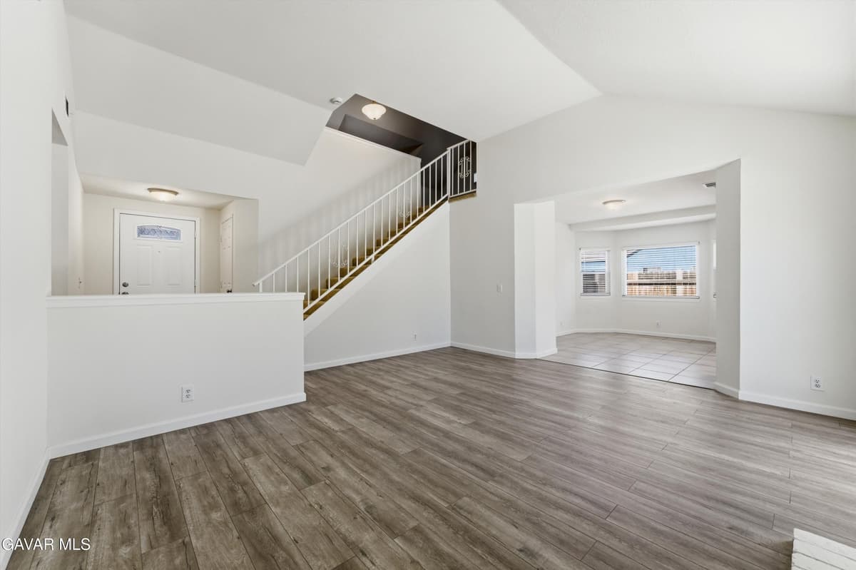 44148 Dahlia Street — photo 5