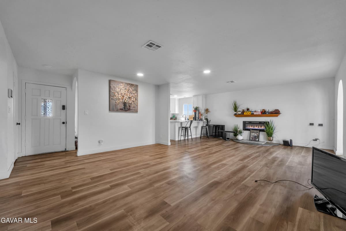 7648 Jimson Avenue — photo 4