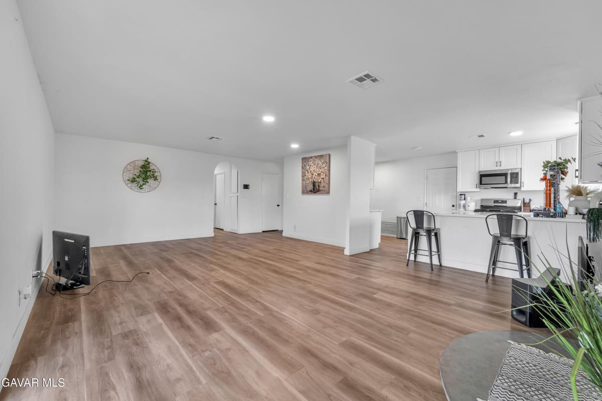 7648 Jimson Avenue — photo 3