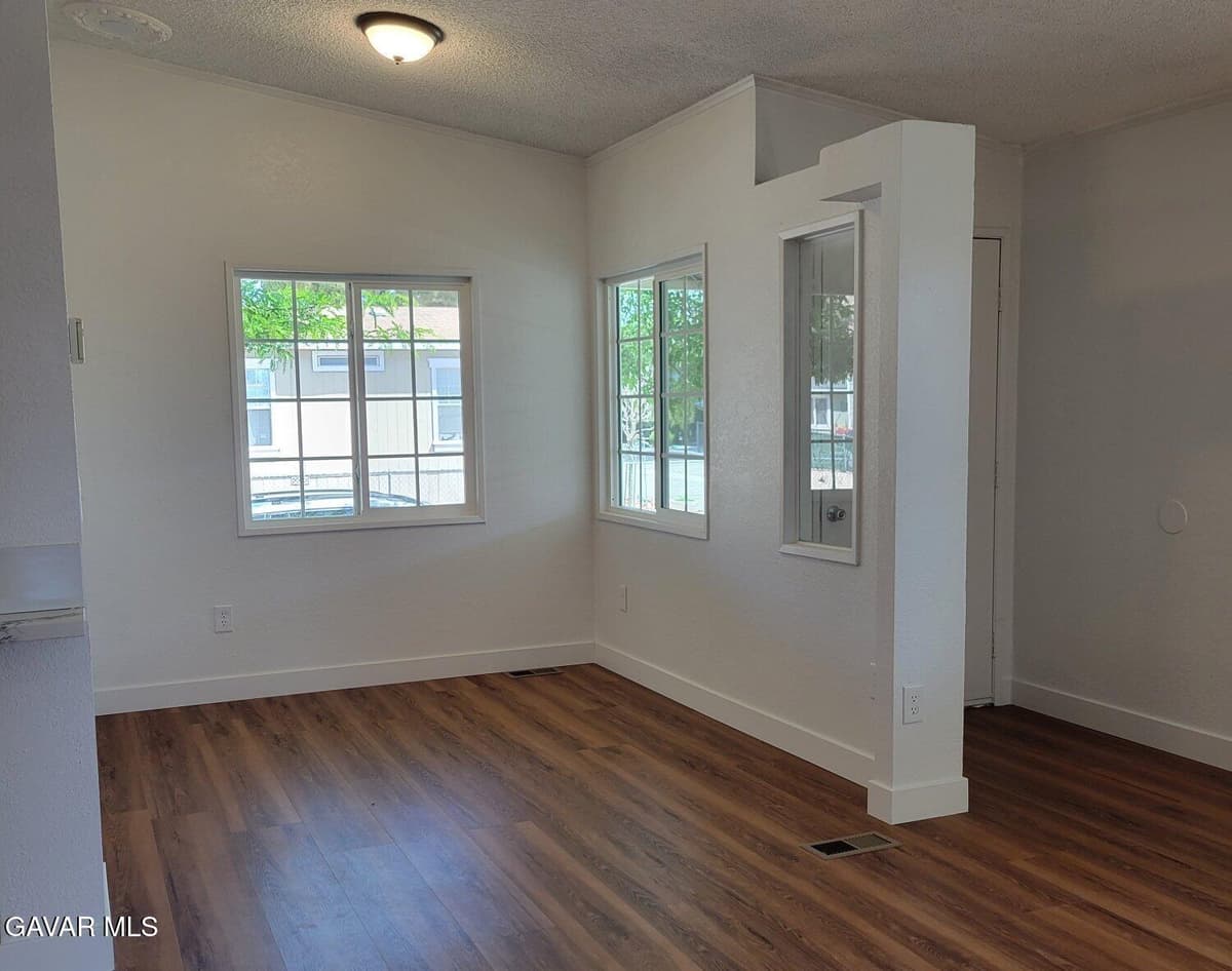 3303 Sierra Highway — photo 6