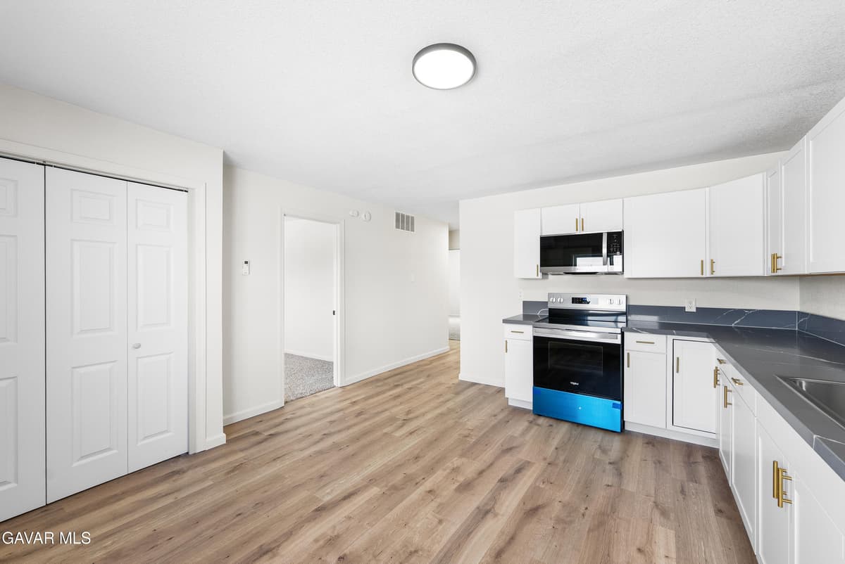 21739 Bancroft Drive — photo 6