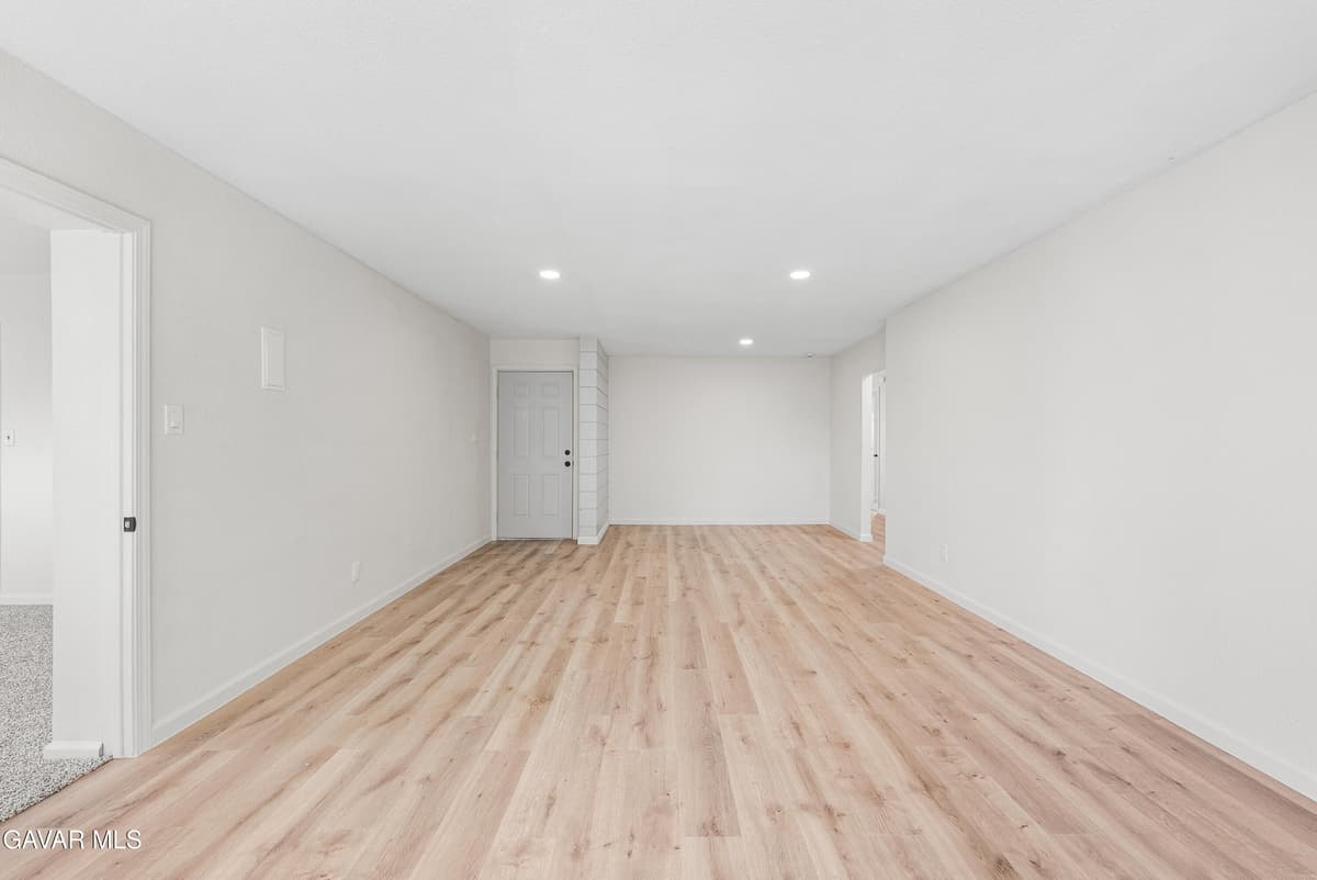 21739 Bancroft Drive — photo 5