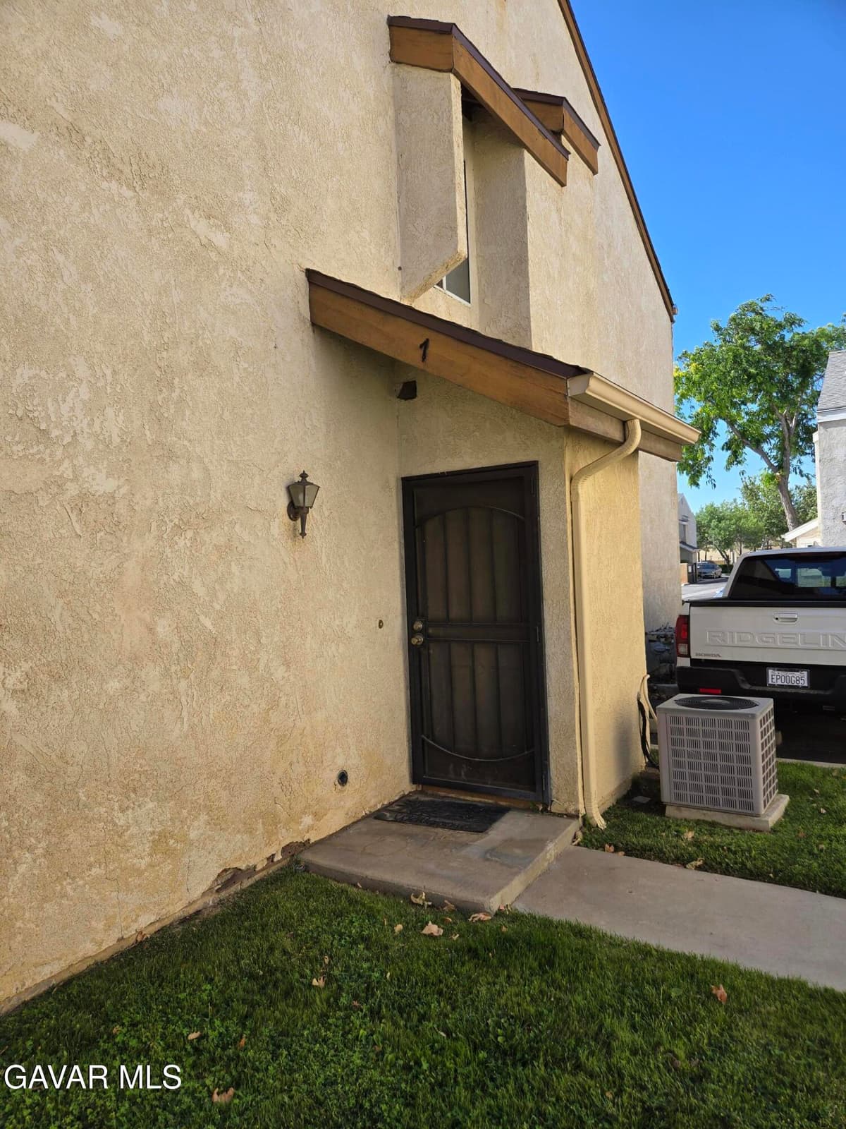 1840 E Avenue J2