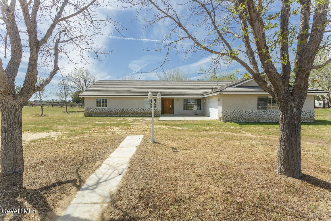 8718 W Avenue D12 — photo 3