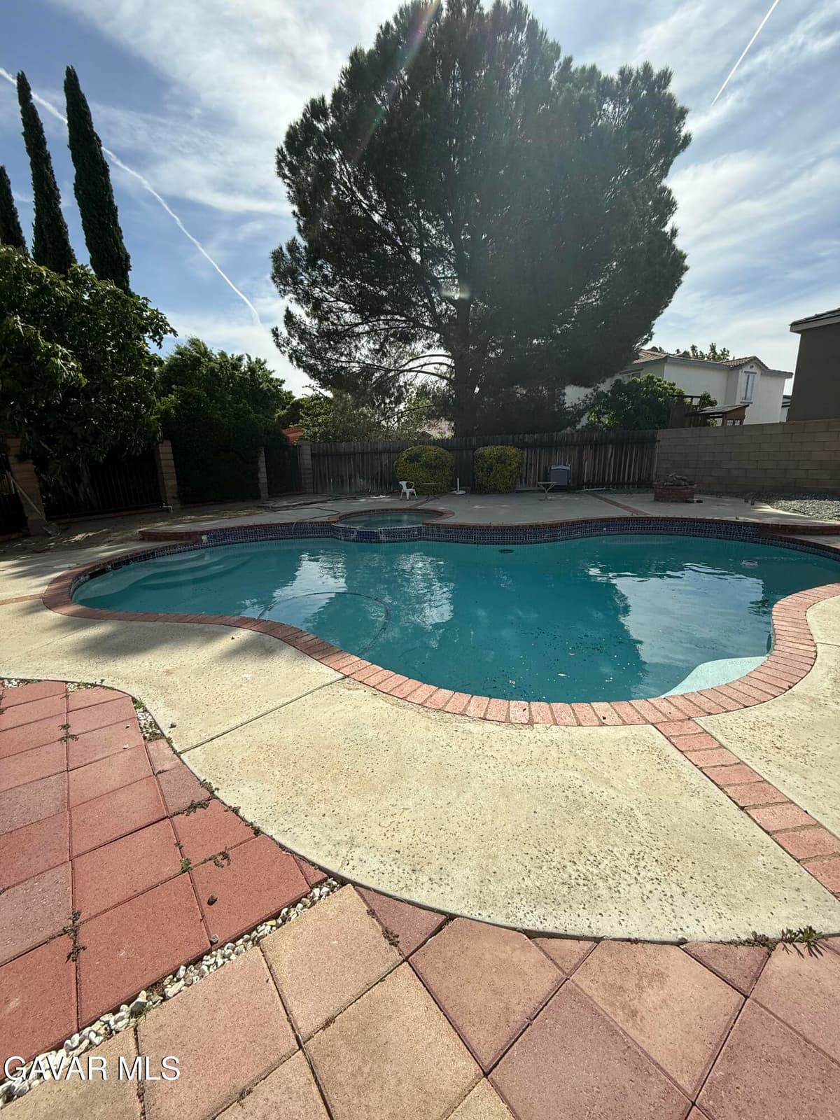 39331 Thames Court — photo 4