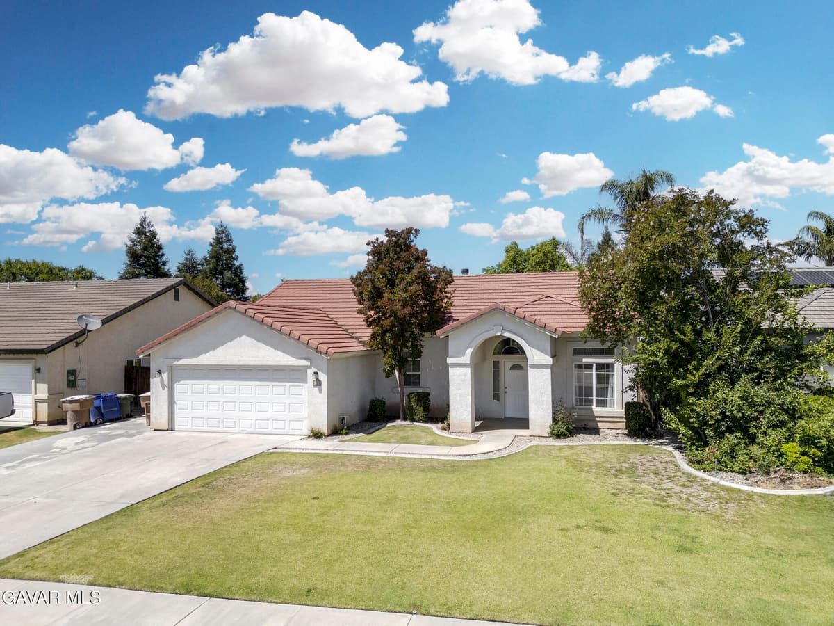 6710 Leaf Valley Drive