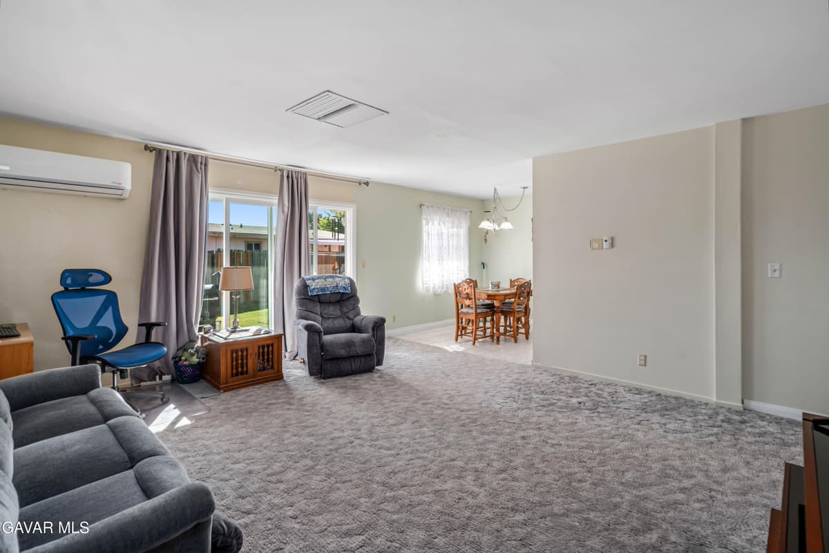 702 W Avenue H9 — photo 6