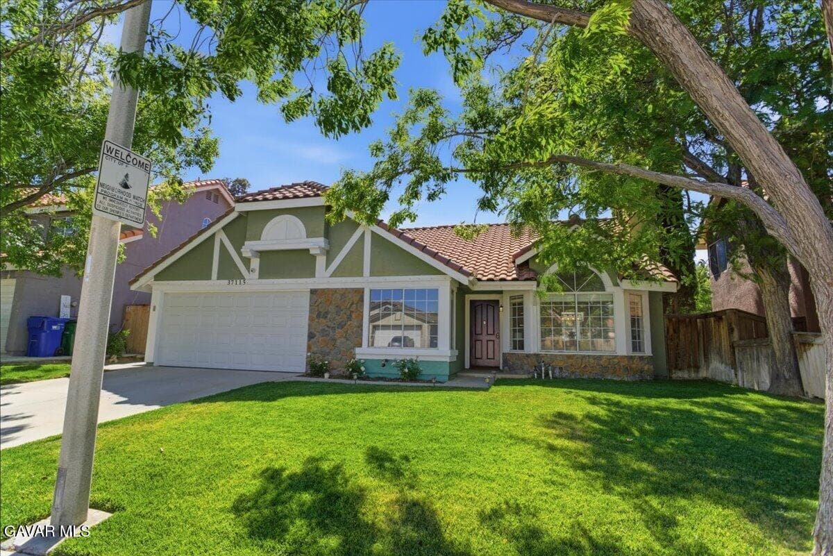 37115 Zinnia Street — photo 2