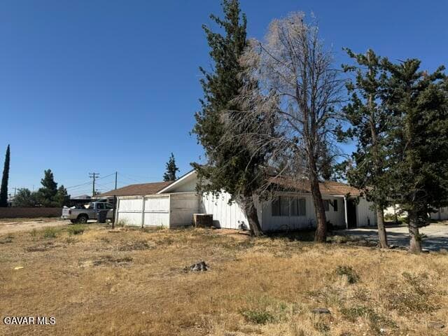 2030 Cerro Gordo Street — photo 2