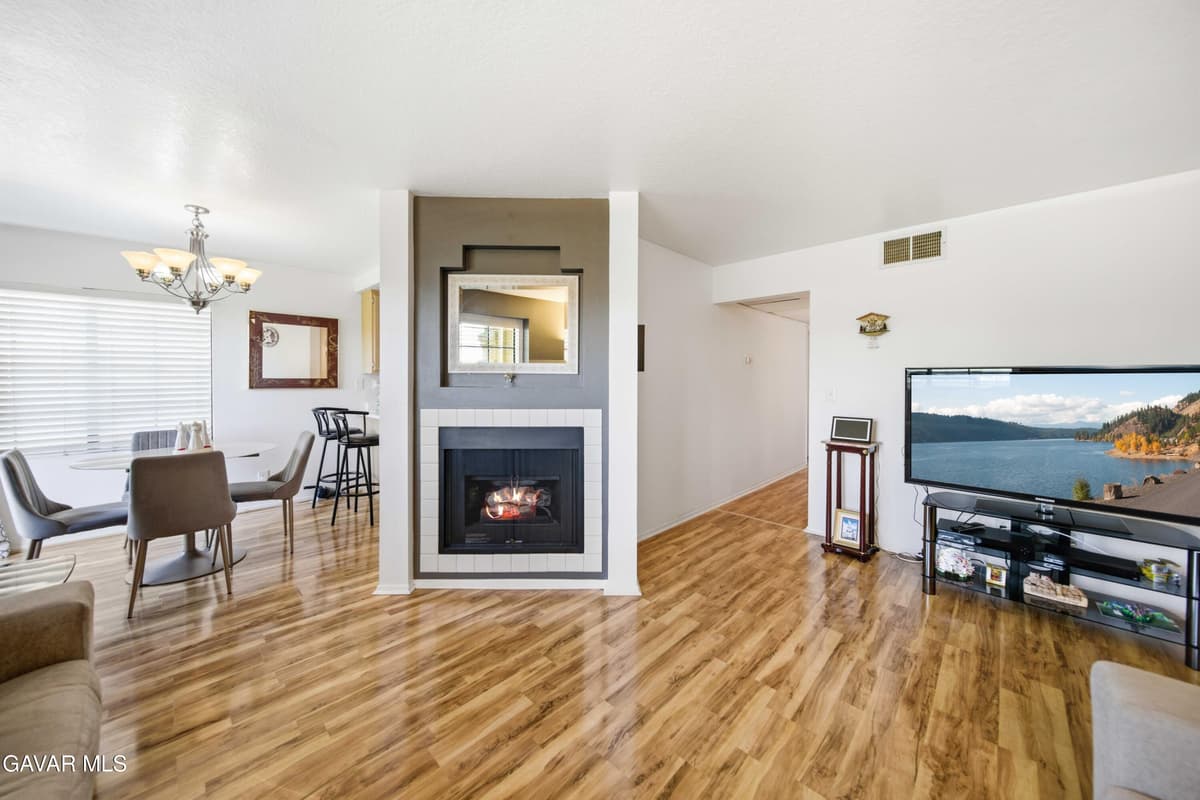 Property photo — photo 2