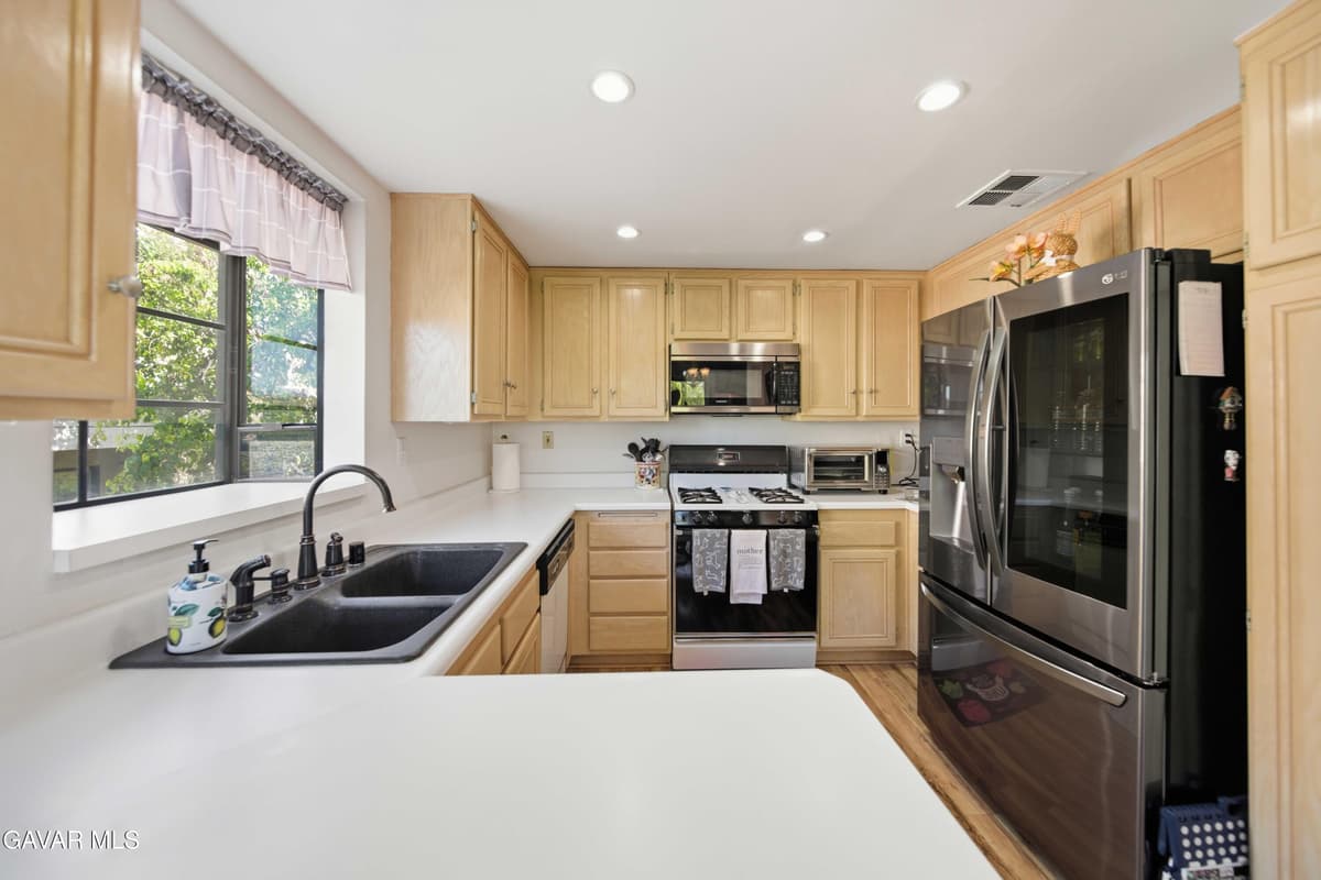 Property photo — photo 6