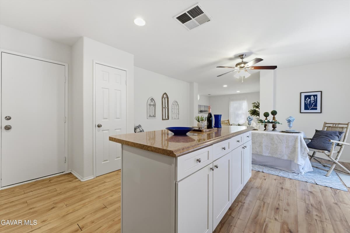 40315 Maravilla Drive — photo 8