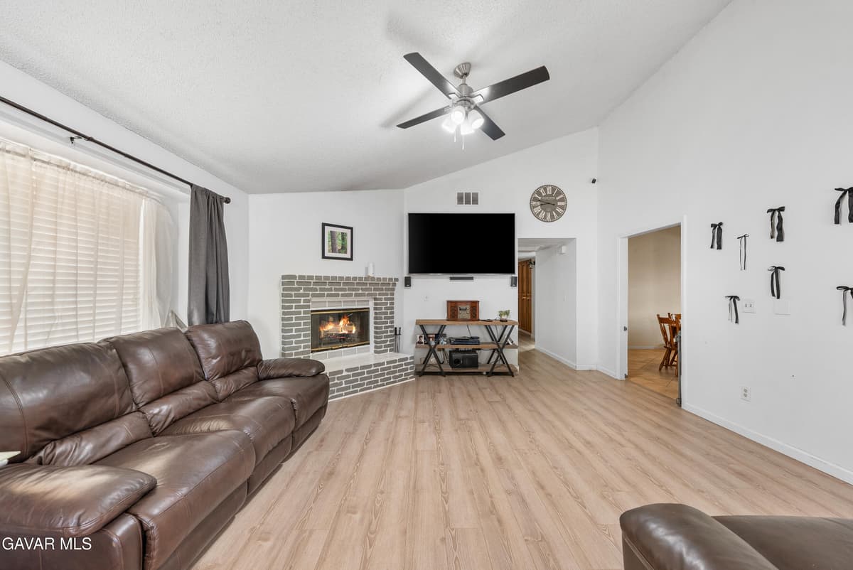10349 Redwood Boulevard — photo 5