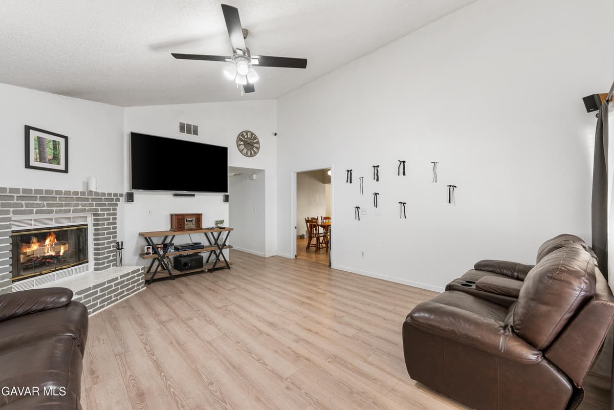 10349 Redwood Boulevard — photo 6