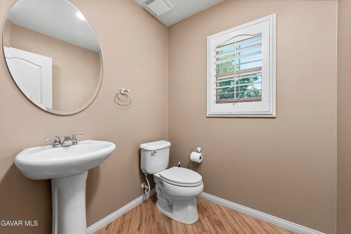 1718 Kaylyn Street — photo 5