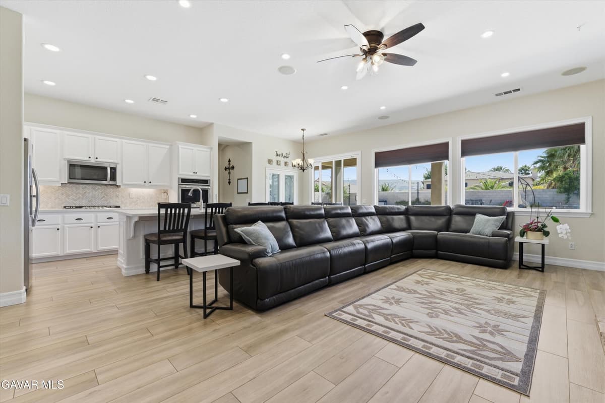 41809 Firenze Street — photo 8