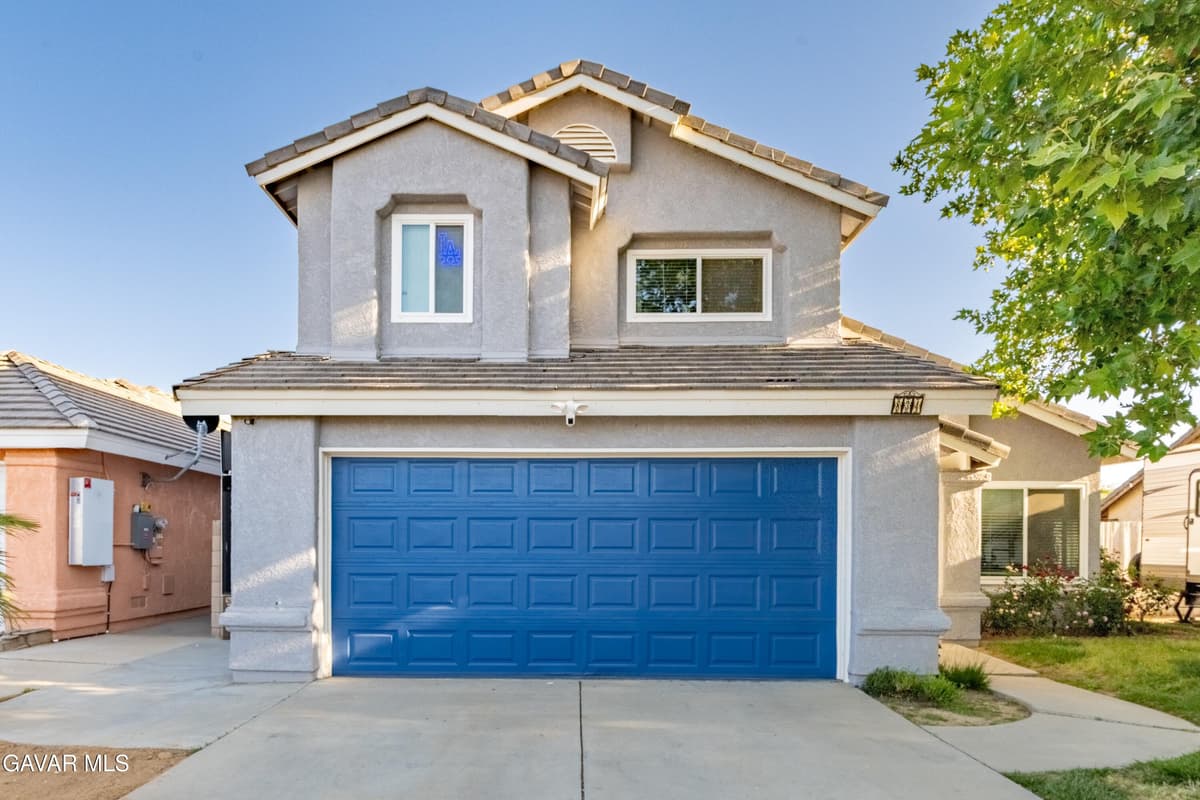 834 E Avenue J6
