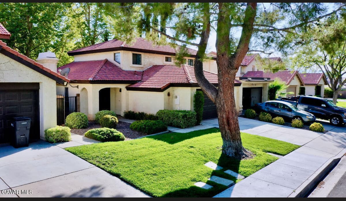 2856 Dartmouth Drive — photo 2