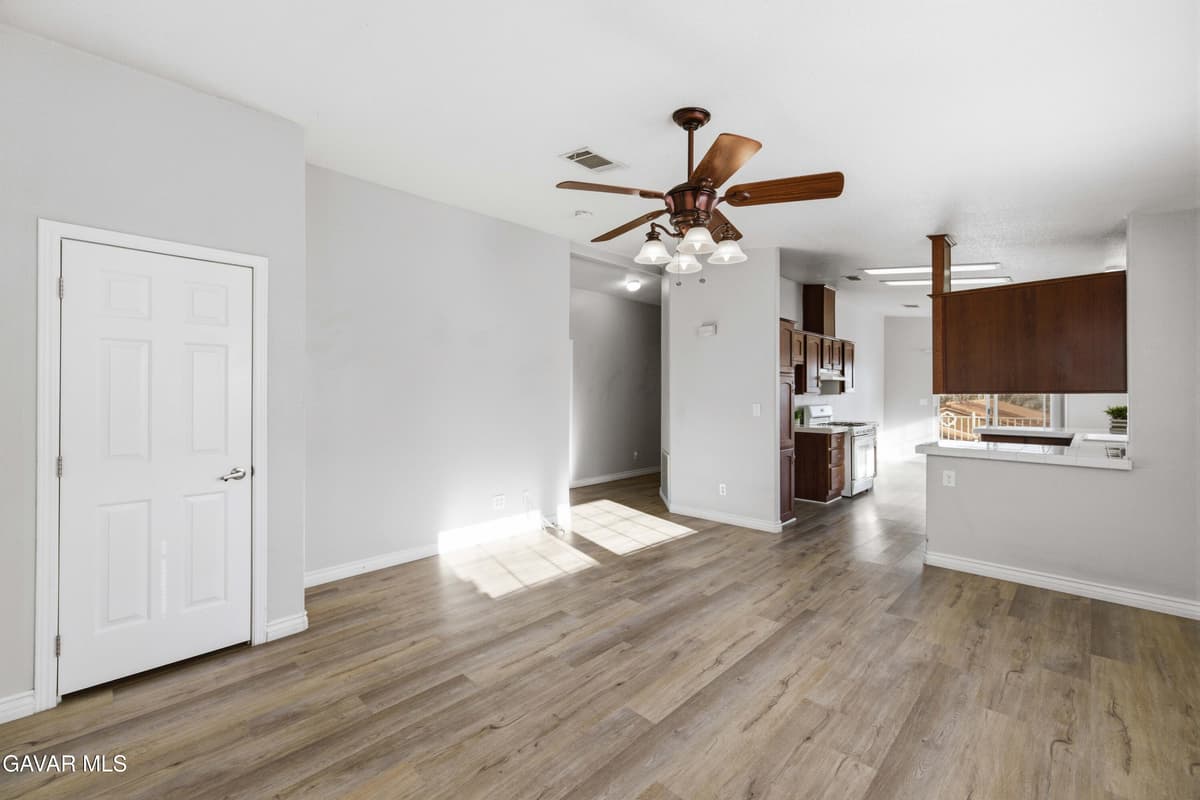 Property photo — photo 4