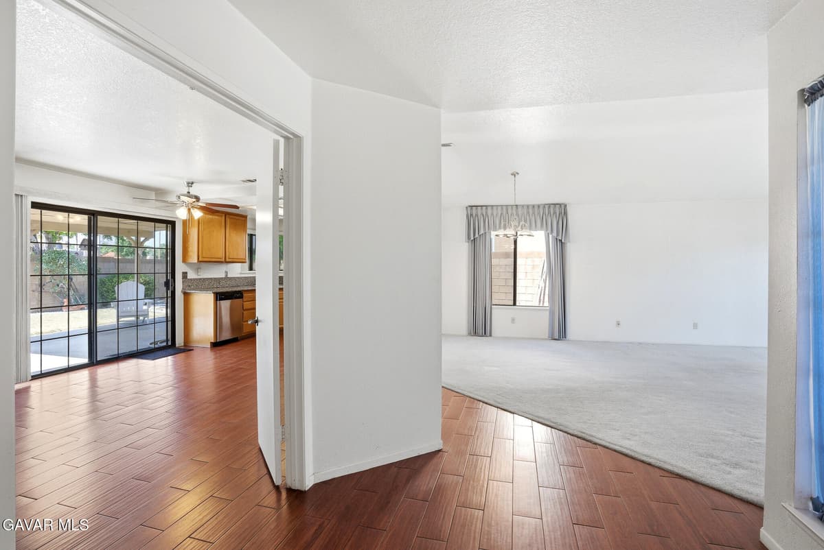 4722 Pacifica Avenue — photo 4