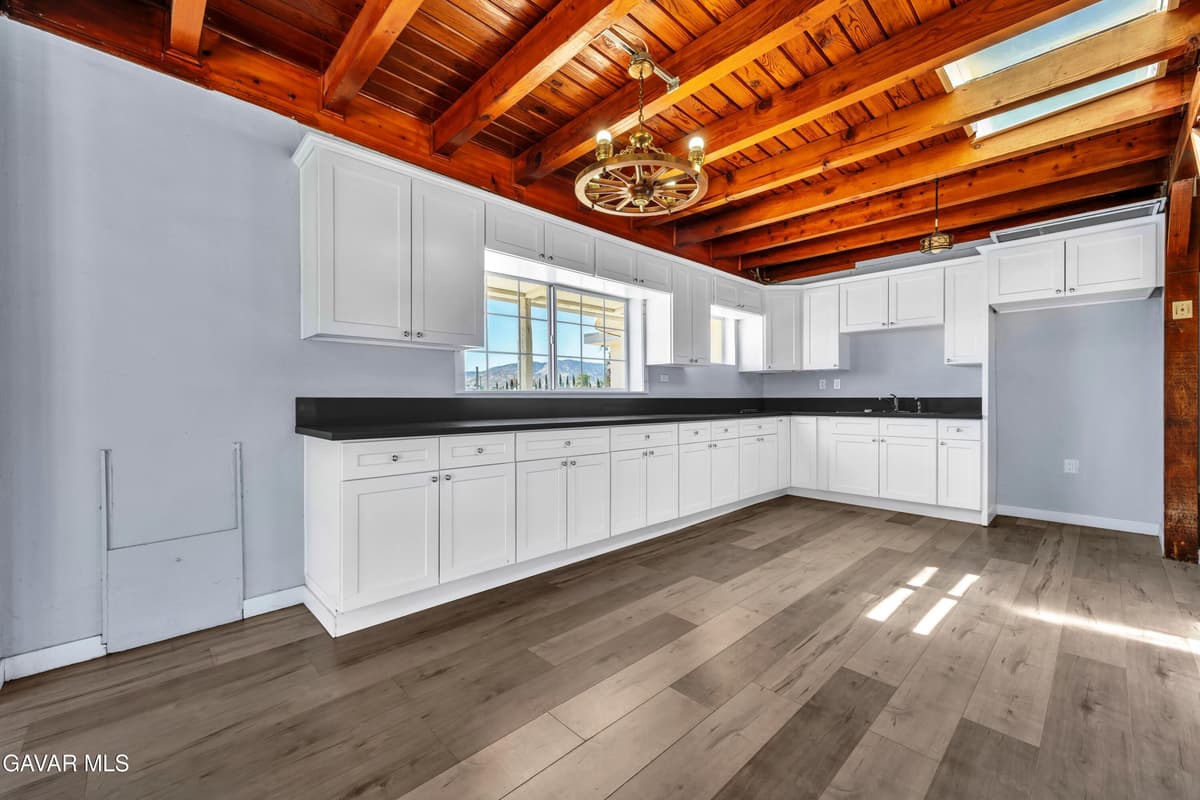 40303 W 11th Street — photo 5