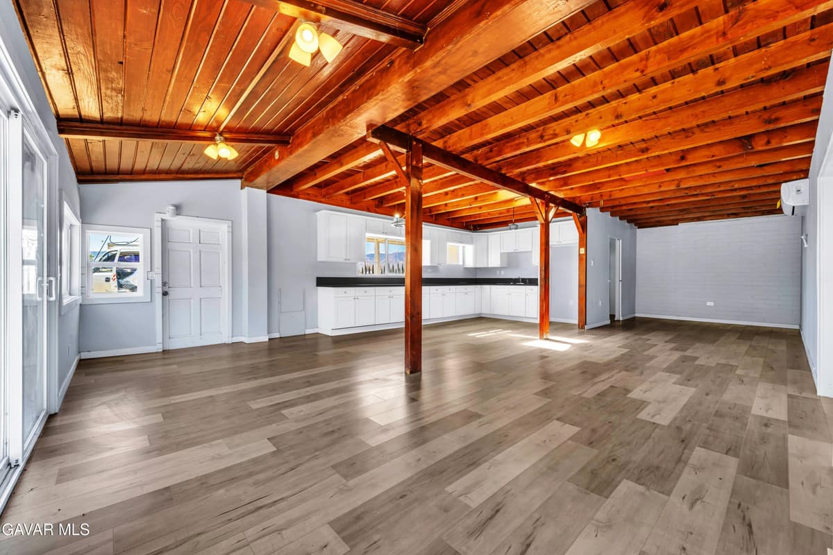 40303 W 11th Street — photo 4