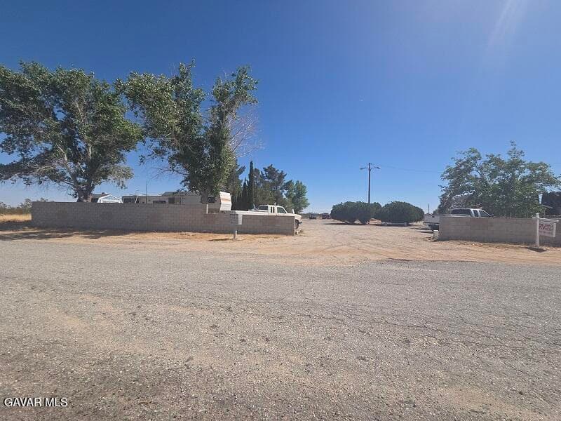 900 Fristad Street — photo 3
