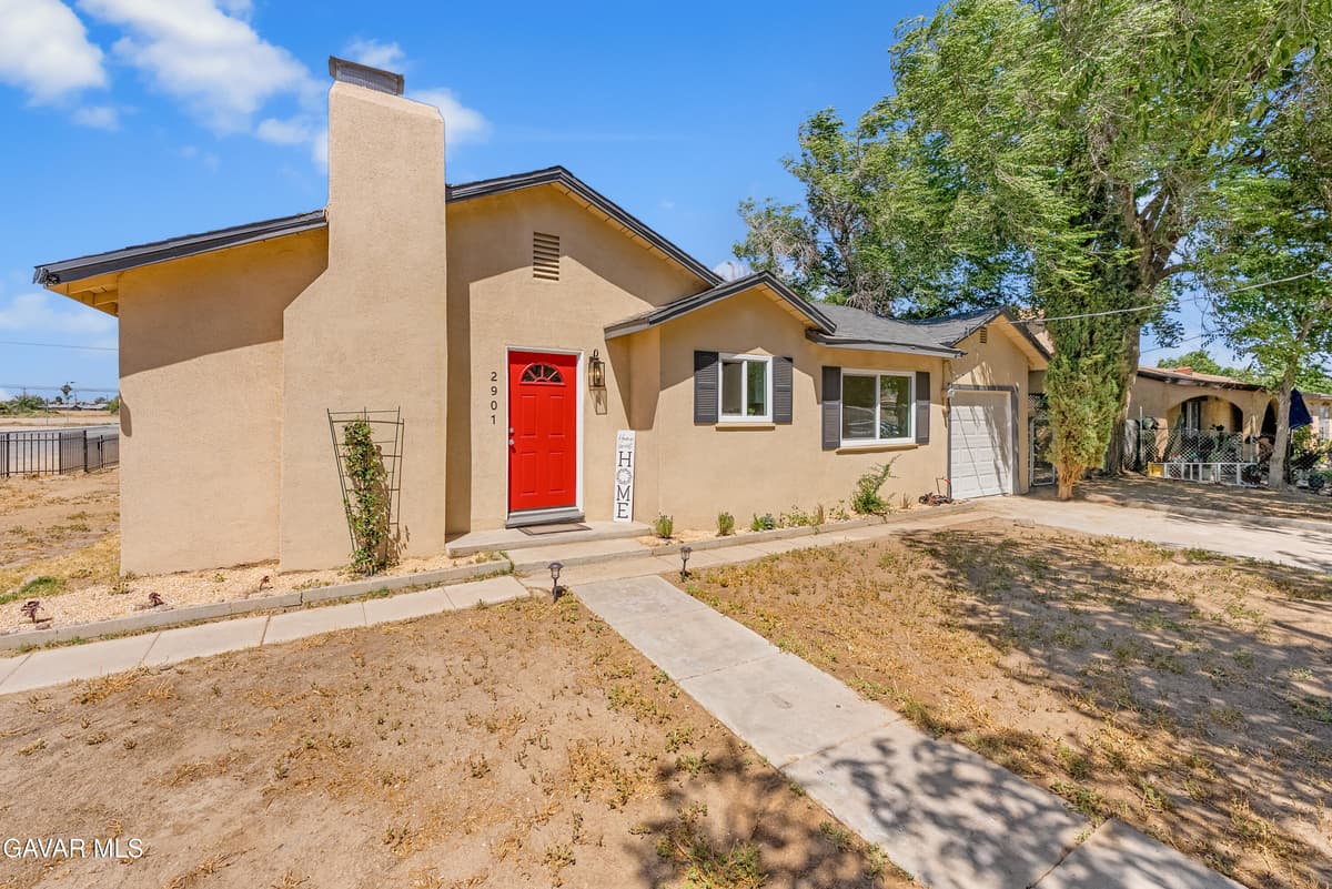 2901 Desert Street — photo 4