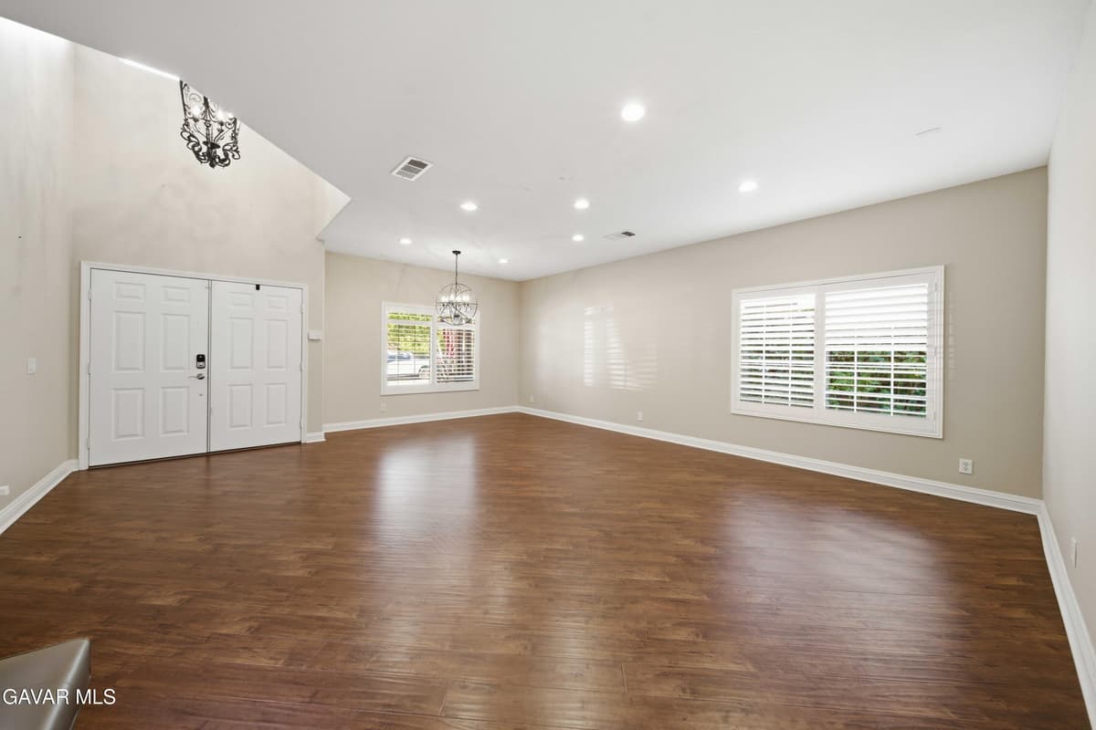 3938 Sungate Drive — photo 7