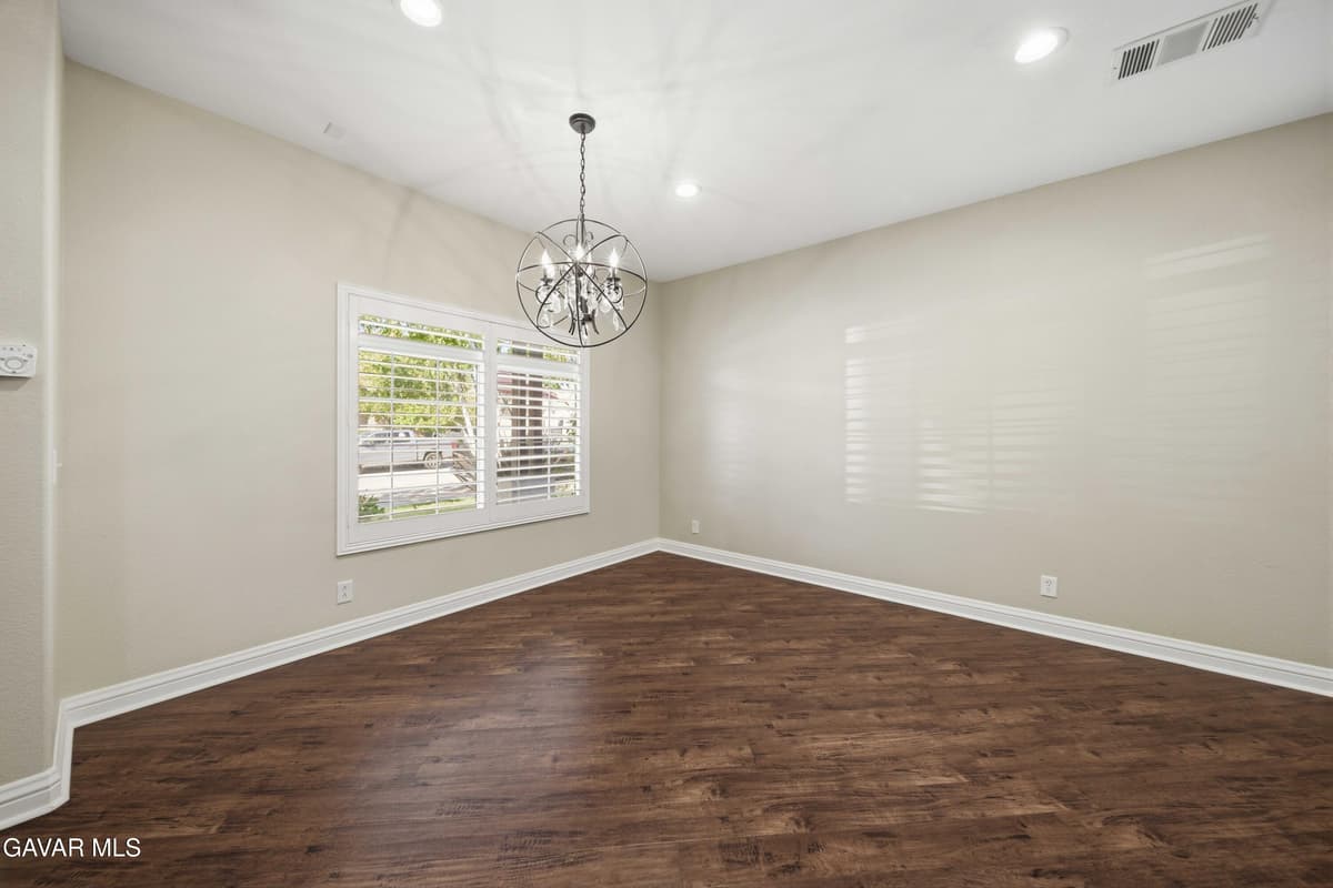 3938 Sungate Drive — photo 8