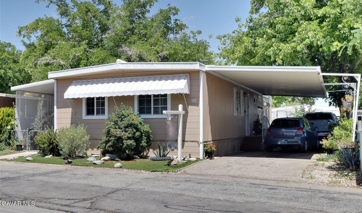 3255 E Avenue R — photo 2