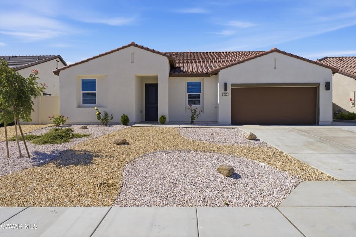 212 Artina Court — photo 2