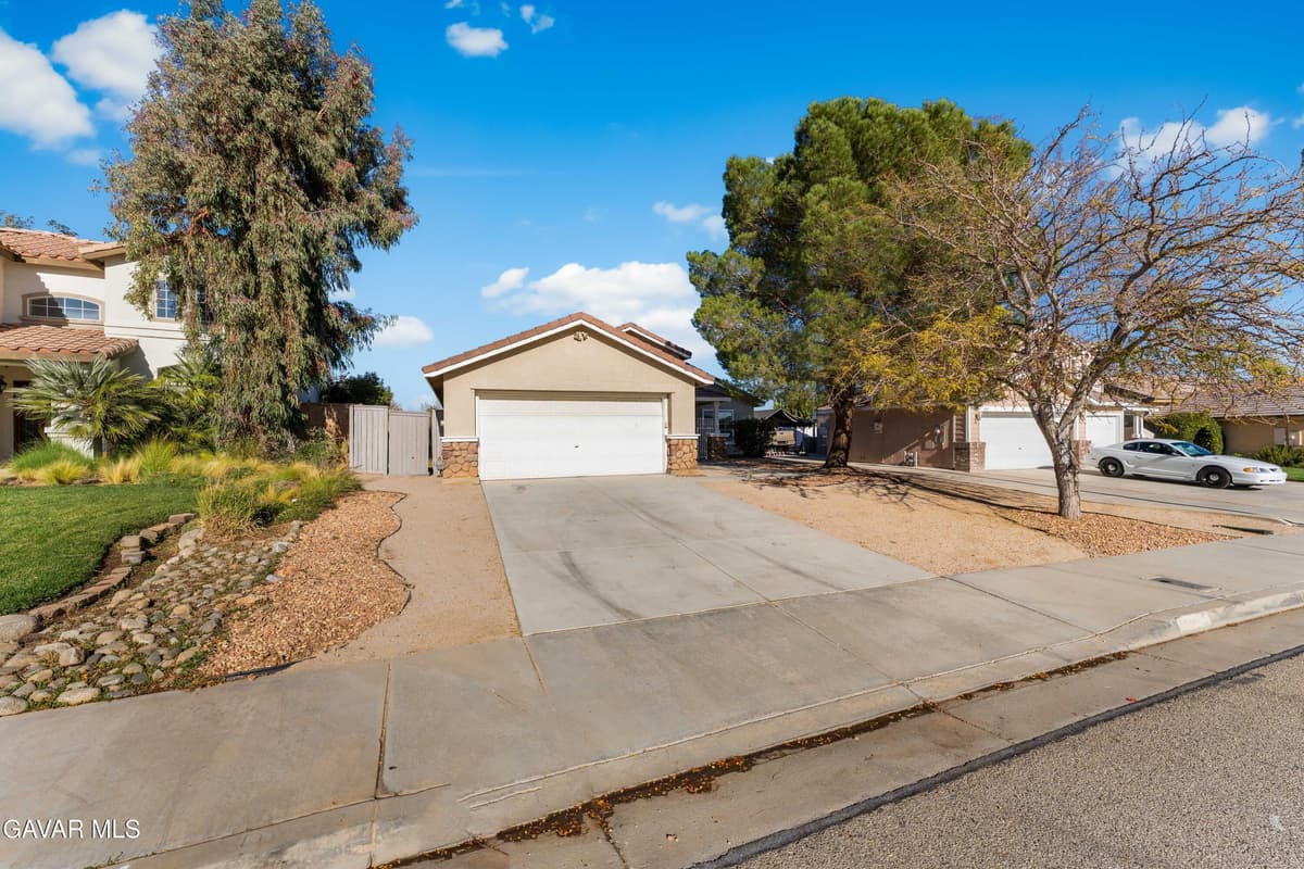 37031 Firethorn Street — photo 5