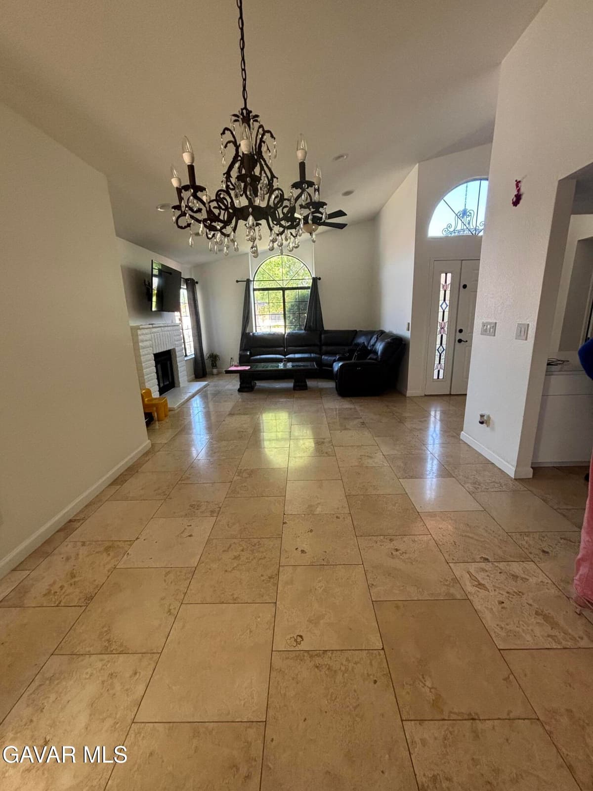 37063 Waterman Avenue — photo 4